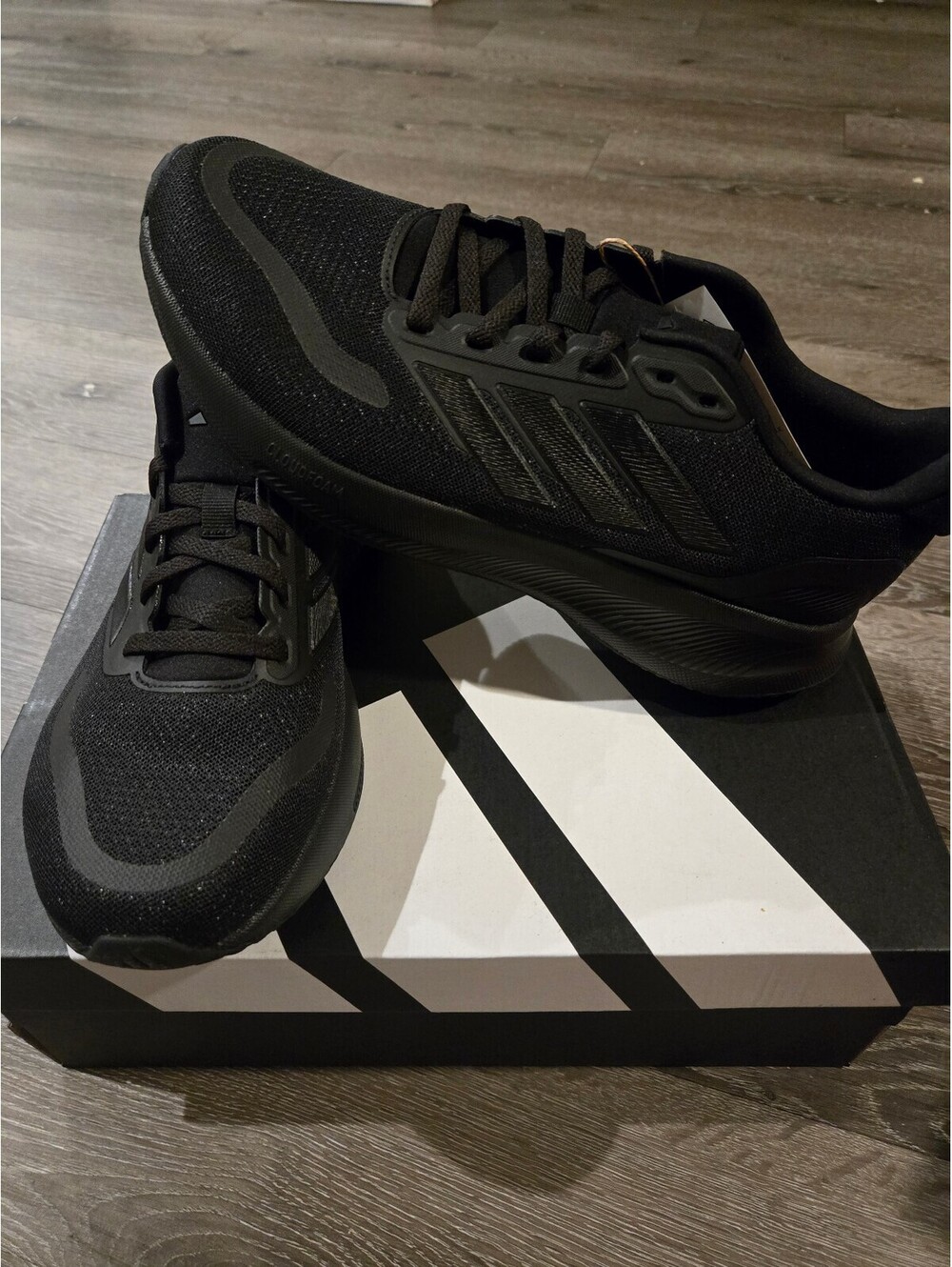 Adidas Runfalcon 5 Core Black Men Size 8.5 IE8812 NIB